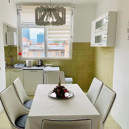 Apartment Loga